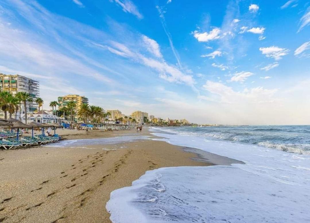 El Estudio De La Playa Benalbeach Vistas Al Mar Benalmadena Exterior photo